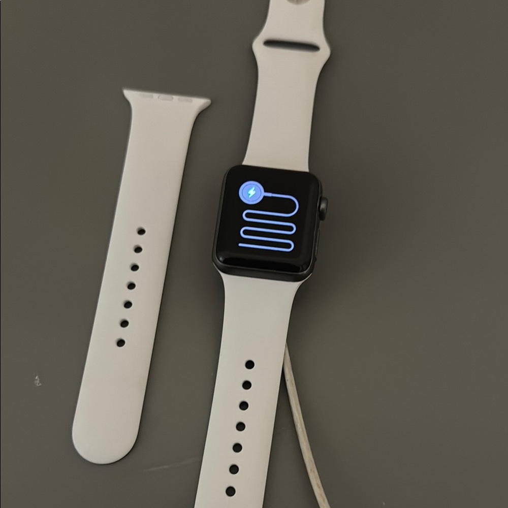 Apple Watch Series 3 38mm (used) bands included
